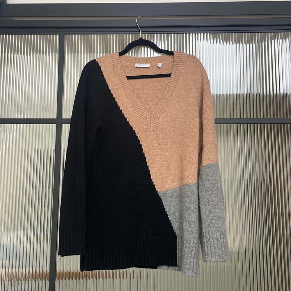Equipment Aminne V-Neck Sweater